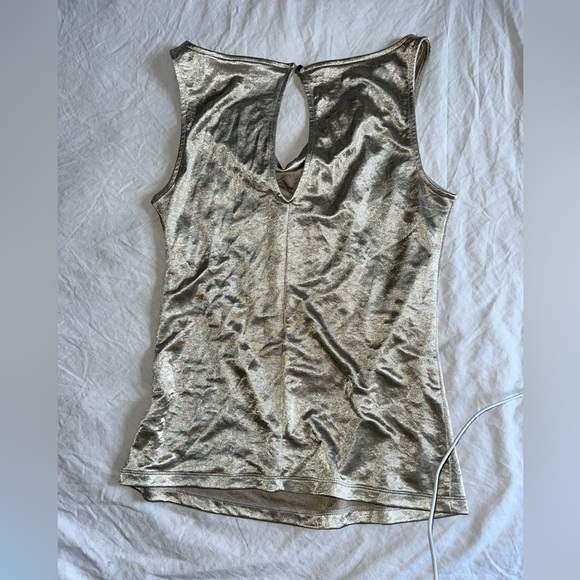 Banana Republic - Gold Top - Picture 3 of 9